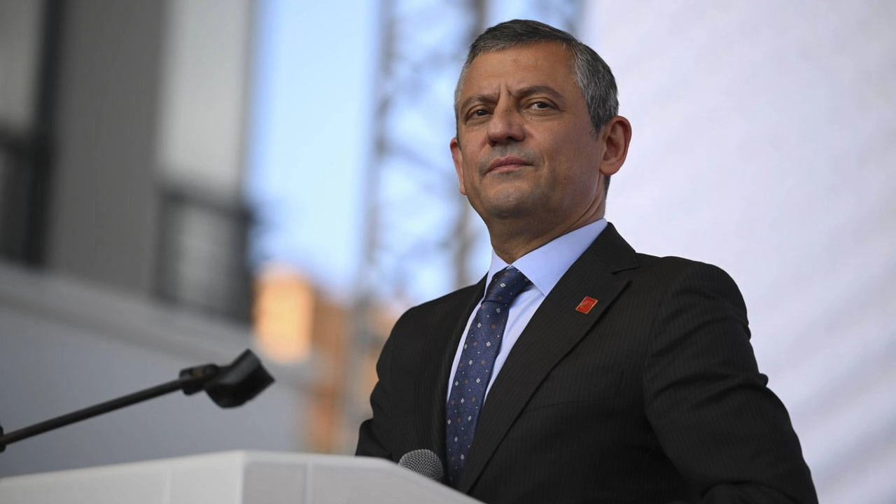Özgür Özel: İstanbul Büyükşehir Belediyesi'nde kullanılan 'jammer' CHP döneminden değil, dedi.