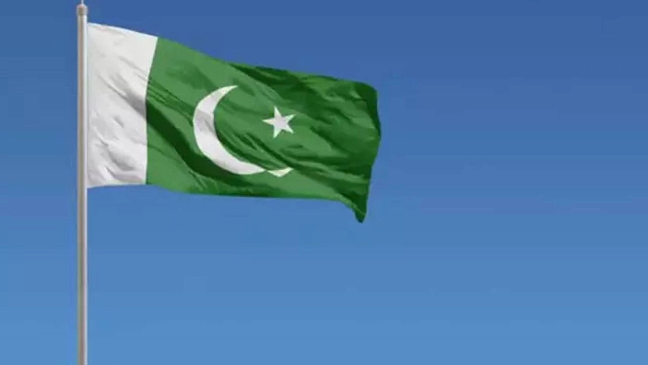 Pakistan'da Sağlık Çalışanlarının İzinleri İptal Edilerek Savaş Alarmı Verildi