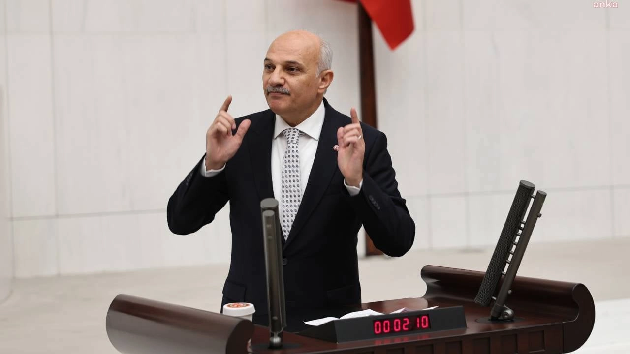 Saadet Partisi'nin Kanal İstanbul'a tepkisi: "Kaynakları insana değil betona yatırmak yanlıştır!"
