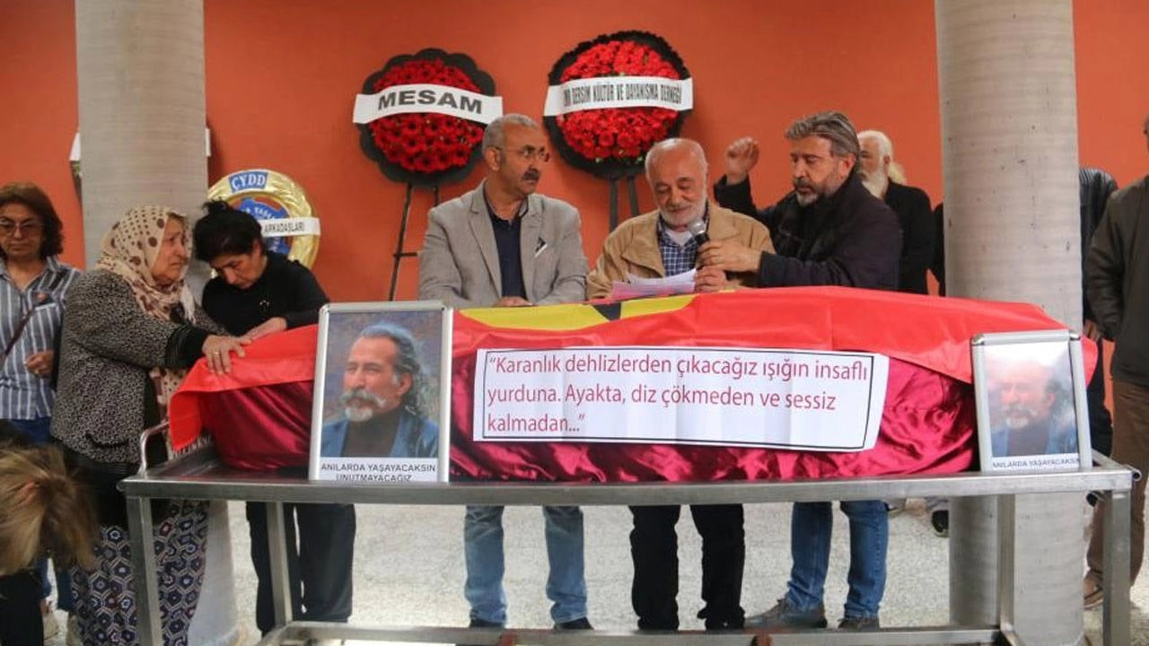 Şair Fadıl Öztürk, acımasızca son yolculuğuna gönderildi.
