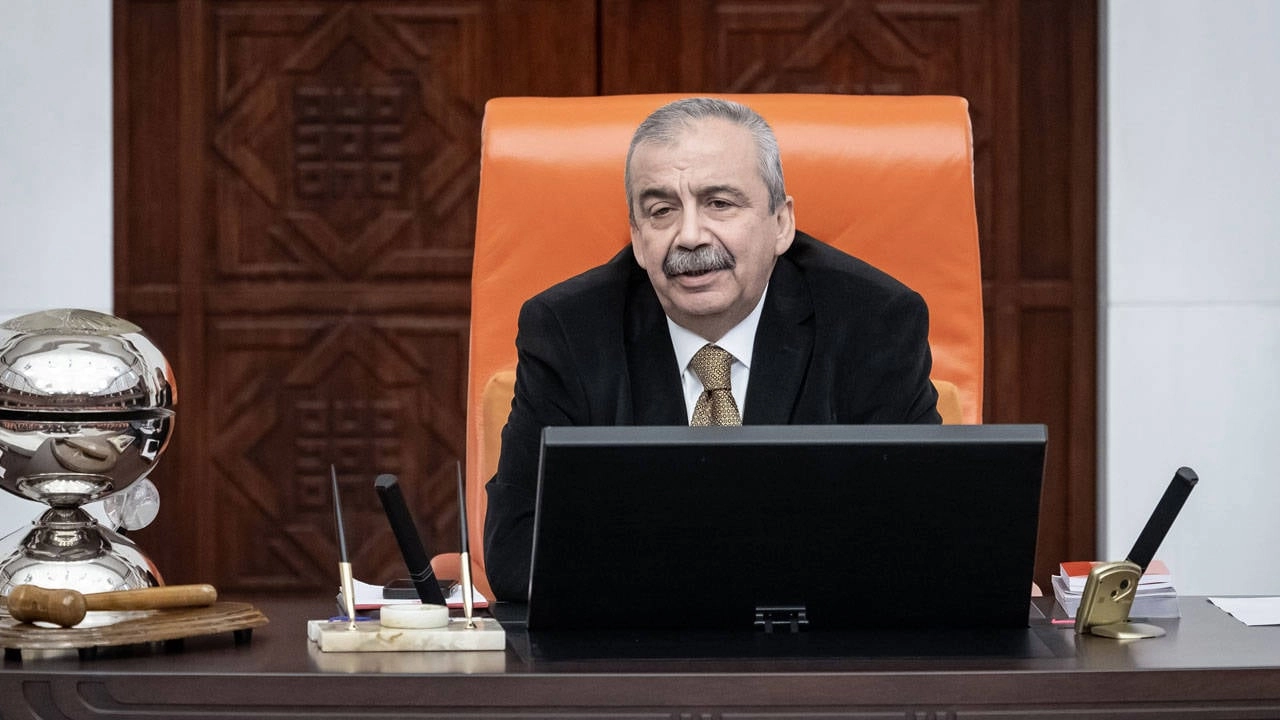 Sırrı Süreyya Önder'in Aracında Suikast Düzenekleri Bulundu!