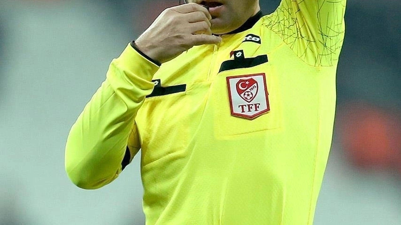 Süper Lig'de 33. haftanın hakemleri belirlendi: Statüko Devam Ediyor!