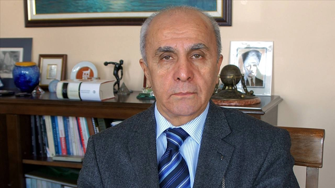 Tarihçi Necdet Sakaoğlu aramızdan ayrıldı: Tarihin ışığını söndüren acı kayıp!