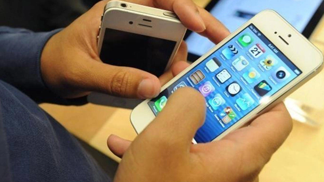 Telefon numarası taşıma rekor kırdı: Nüfusun iki katı hattı değiştirdi!