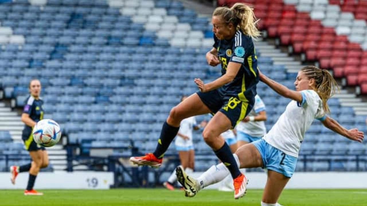 Trans kadınlar futbol liginde diskrimine ediliyor: İskoçya'da forma giyemeyecekler!