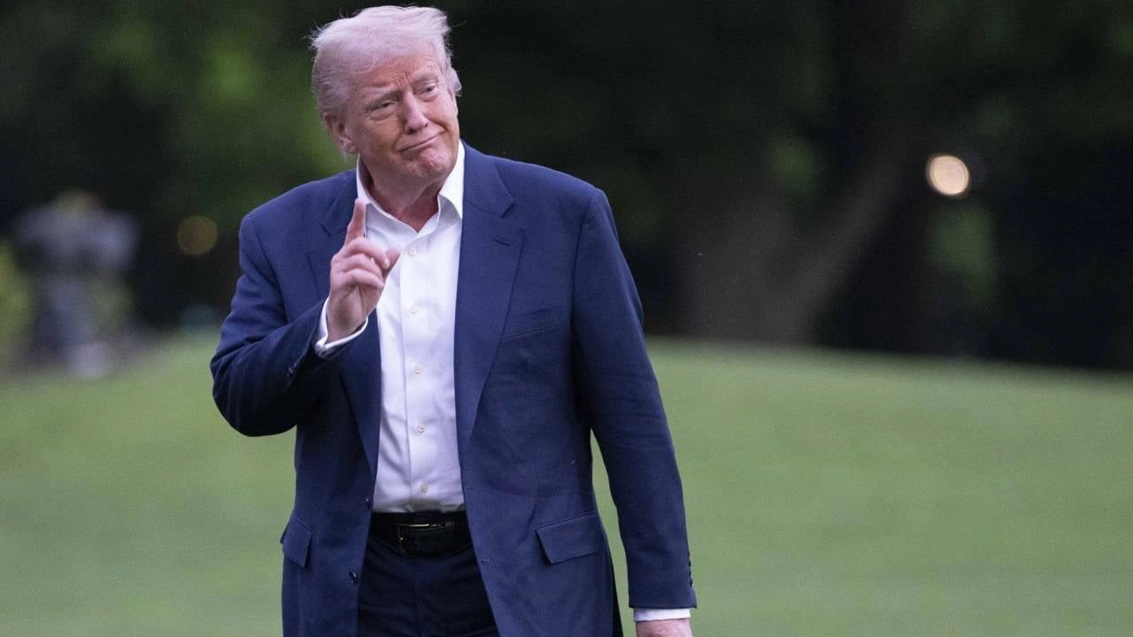 Trump, Grönland'a askeri müdahale tehdidinde bulundu!