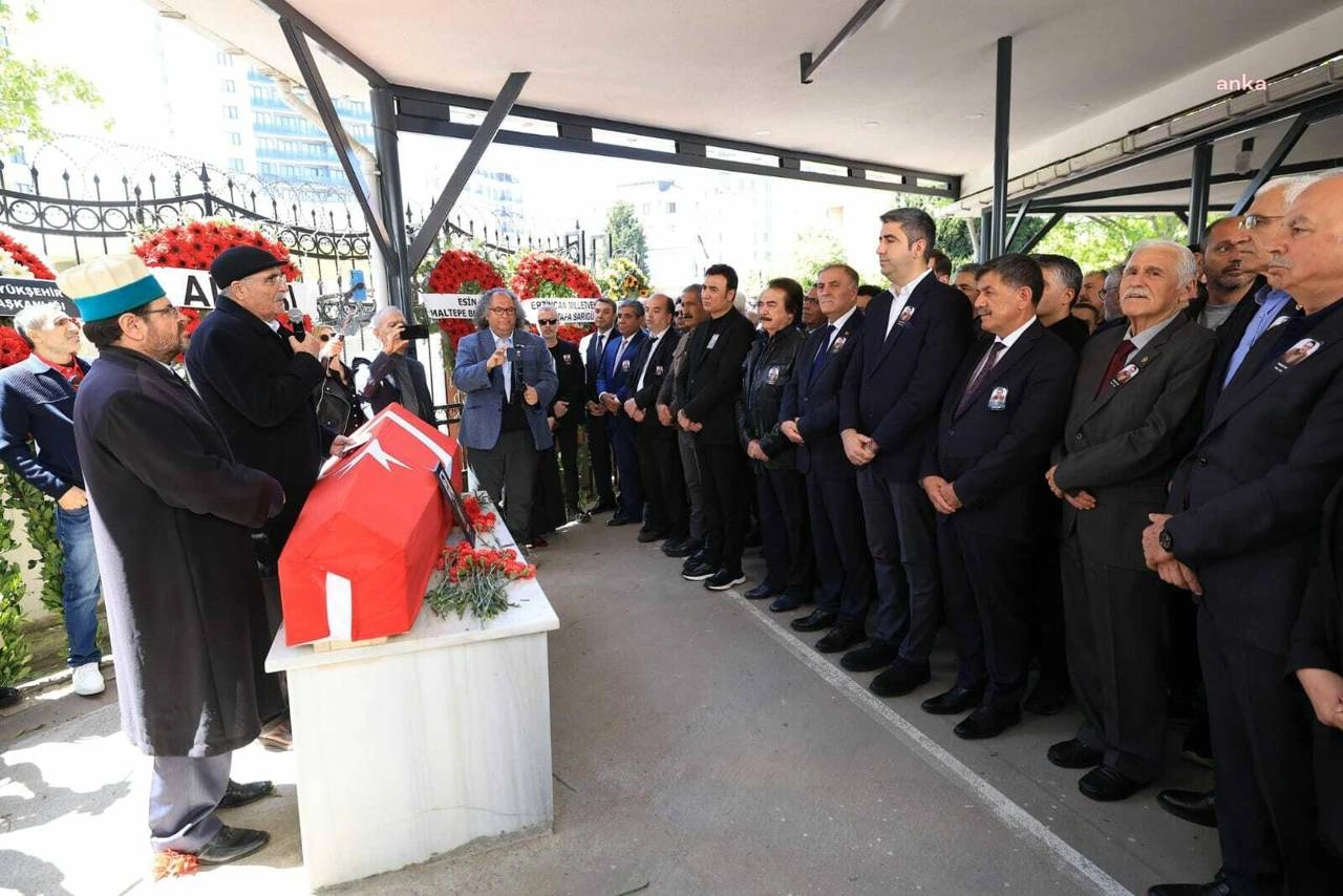 Türk Halk Müziği Dehası Yavuz Top'u Kaybettik
