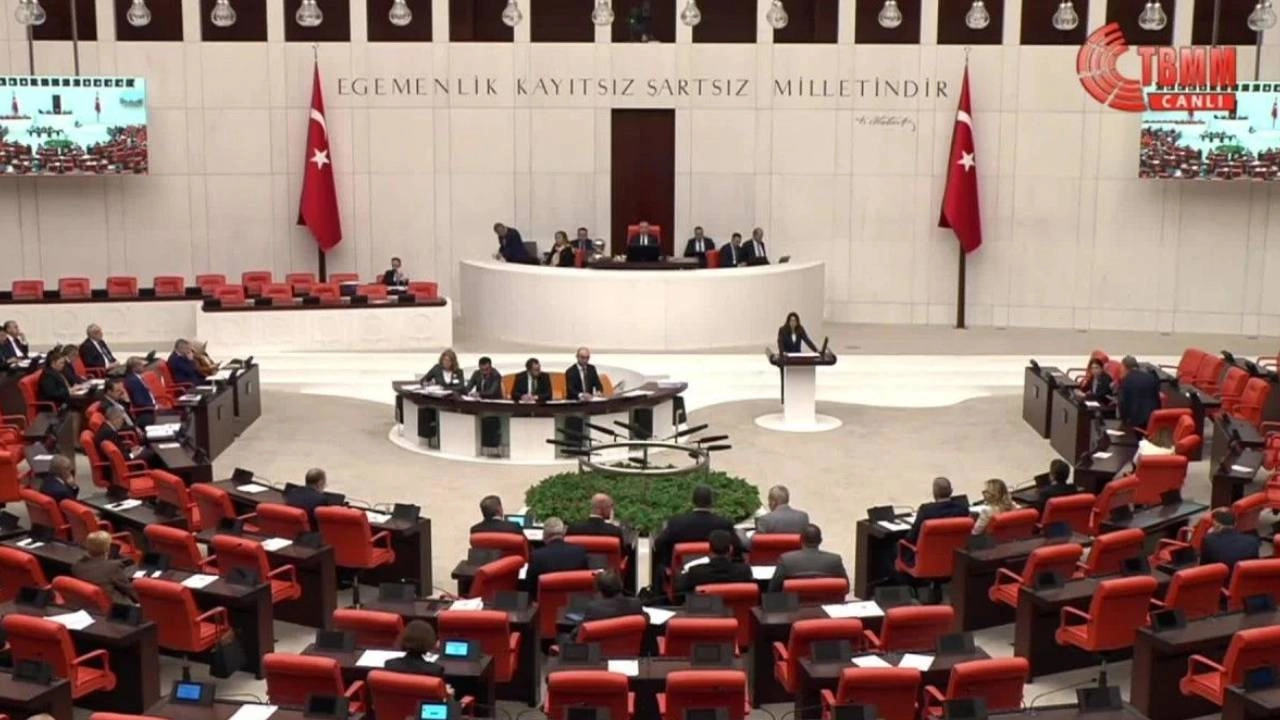 Türkiye Cumhuriyeti Gençleri Hapse Atıyor: CHP'li Bankoğlu'dan Sert Eleştiri