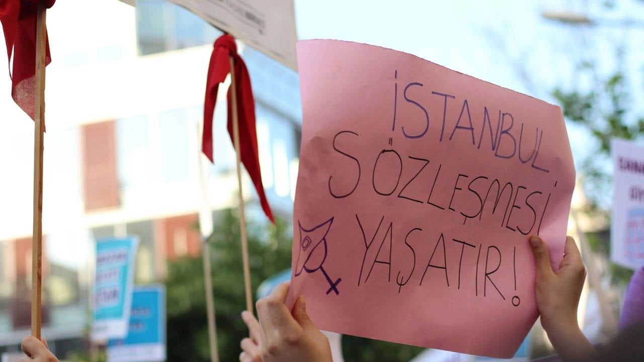 Türkiye'nin İstanbul Sözleşmesi'nden çekilme kararı AİHM'e taşınıyor: İtirazlar Yerini Buluyor!