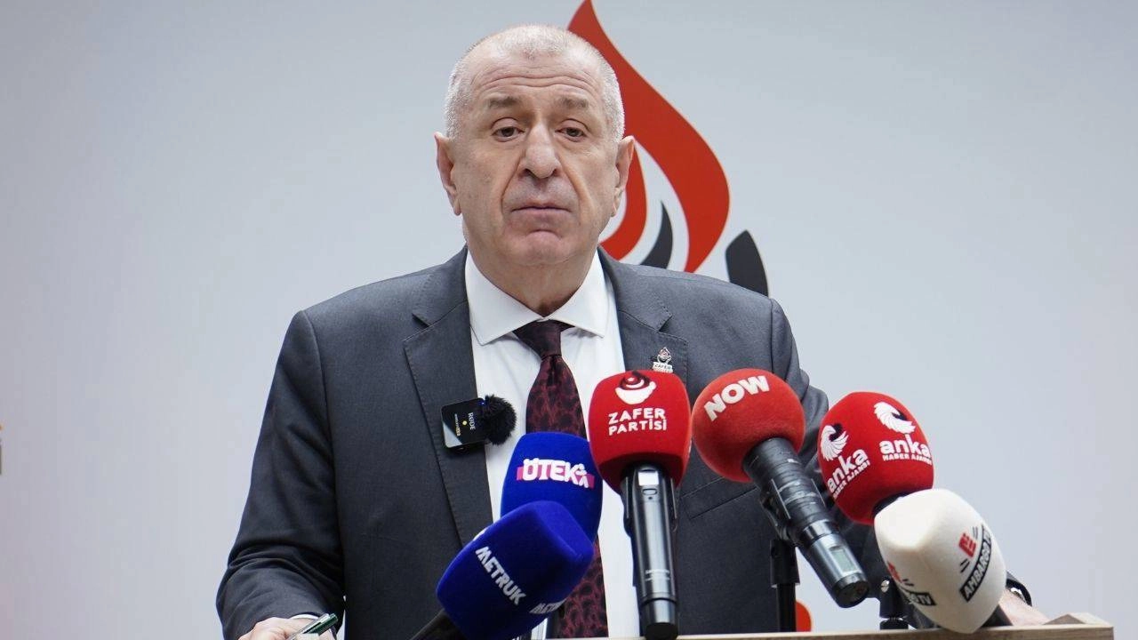 Ümit Özdağ, Sırrı Süreyya Önder'in paylaşımlarına sert tepki gösterdi: "Edepsizlere Zafer Partisi'nde yer yok!"