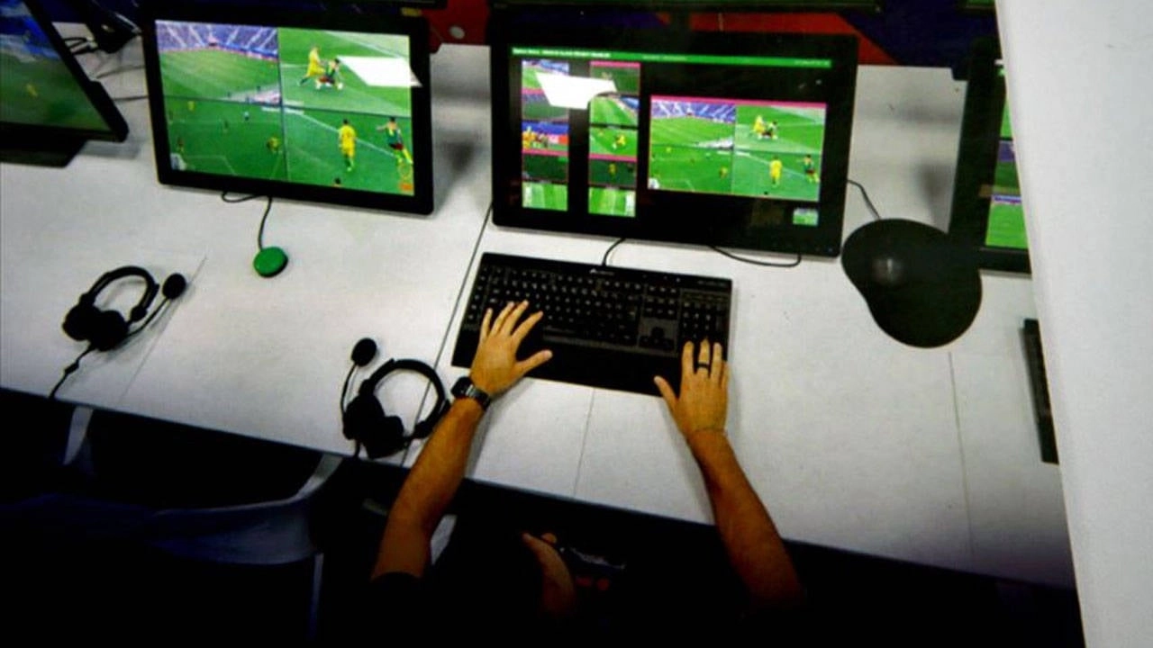 VAR Hakemi Beşiktaş-Hatayspor Maçı İçin Belli Oldu: Adaletin Değil, Manipülasyonun Adresi!