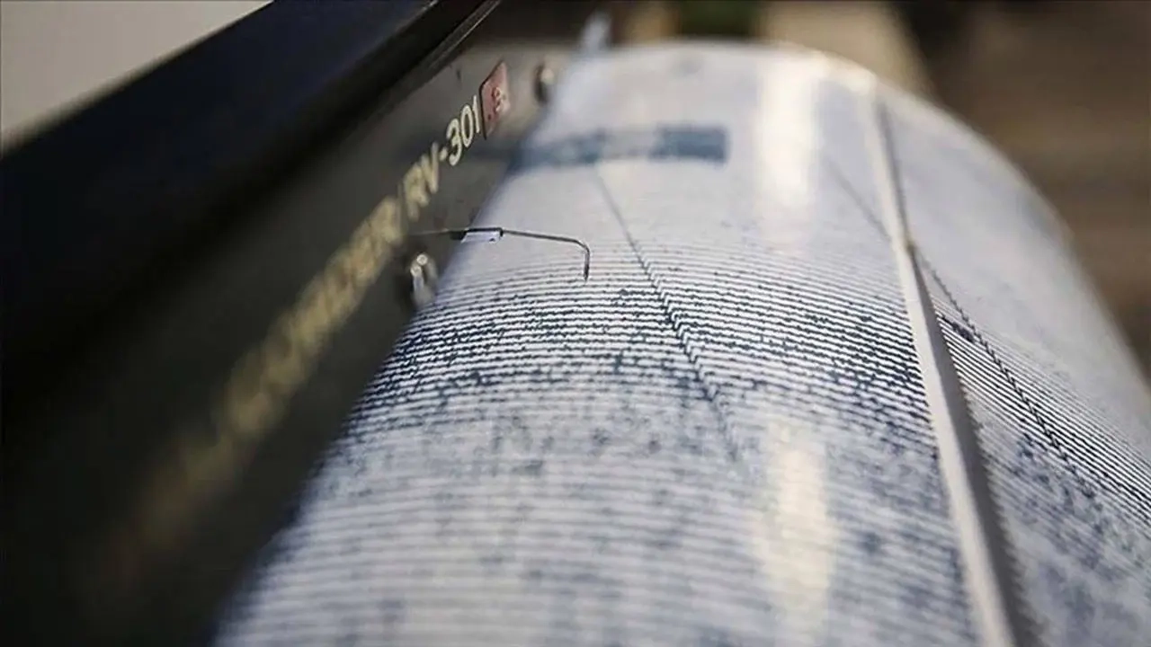 Yıkıcı 6,3 büyüklüğündeki deprem Ekvador'u salladı!
